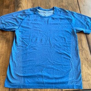 Lululemon short sleeve shirt